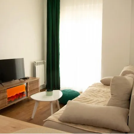 M Apartment *